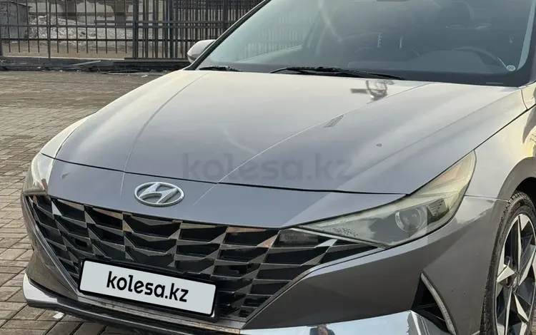 Hyundai Elantra 2022 года за 8 200 000 тг. в Актобе