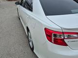 Toyota Camry 2014 года за 8 700 000 тг. в Жанаозен – фото 4