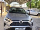 Toyota RAV4 2022 года за 18 000 000 тг. в Шымкент