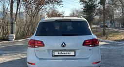 Volkswagen Touareg 2010 года за 7 900 000 тг. в Актобе – фото 3