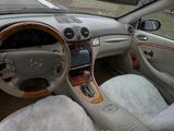 Mercedes-Benz CLK 320 2003 годаfor4 500 000 тг. в Петропавловск – фото 4
