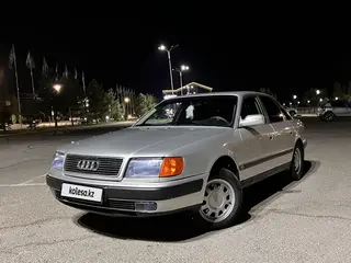 Audi 100