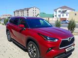 Toyota Highlander 2023 года за 21 600 000 тг. в Актау