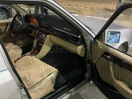 Mercedes-Benz E 280 1993 года за 1 100 000 тг. в Шымкент – фото 9