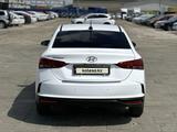 Hyundai Accent 2021 года за 7 500 000 тг. в Атырау – фото 4