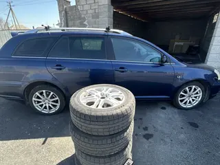 Toyota Avensis, 2004