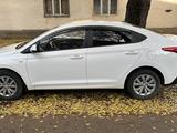 Hyundai Accent 2021 года за 8 300 000 тг. в Алматы – фото 2