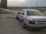 Mercedes-Benz E 200 1990 года за 1 150 000 тг. в Тараз – фото 3