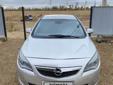 Opel Astra, 2012