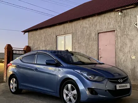 Hyundai Elantra 2013 года за 3 800 000 тг. в Атырау