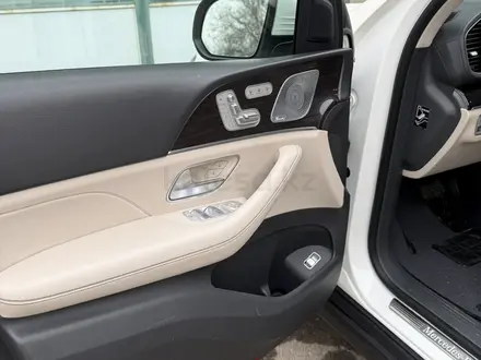 Mercedes-Benz GLS 450 2020 года за 55 000 000 тг. в Алматы – фото 15