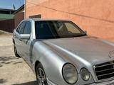 Mercedes-Benz E 280 1996 года за 2 836 604 тг. в Кызылорда – фото 2