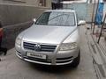 Volkswagen Touareg 2005 года за 3 800 000 тг. в Шымкент – фото 11