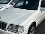 Mercedes-Benz C 200 1994 года за 700 000 тг. в Астана – фото 4
