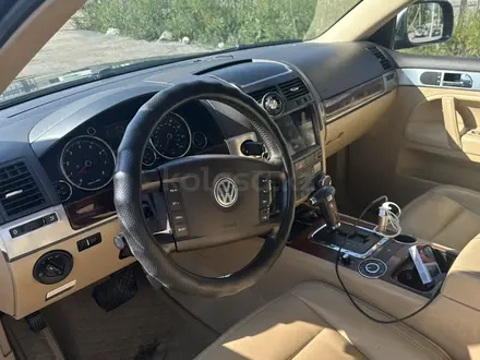 Volkswagen Touareg 2003 года за 5 200 000 тг. в Алматы – фото 4