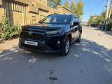 Toyota RAV4 2020 года за 15 000 000 тг. в Караганда – фото 2