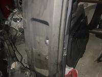 Дверь багажника нижняяүшін30 000 тг. в Алматы