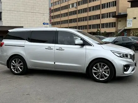 Kia Carnival 2019 года за 12 500 000 тг. в Астана – фото 2