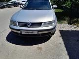 Volkswagen Passat 1998 годаүшін1 200 000 тг. в Тараз