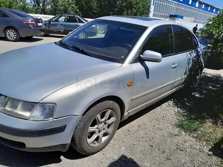 Volkswagen Passat 1998 года за 1 200 000 тг. в Тараз – фото 2