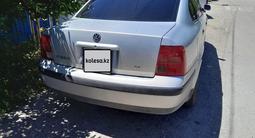 Volkswagen Passat 1998 года за 1 200 000 тг. в Тараз – фото 4