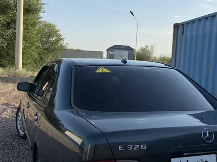 Mercedes-Benz E 320 2001 года за 3 500 000 тг. в Алматы – фото 21