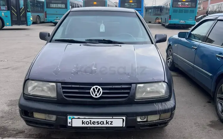 Volkswagen Vento 1995 годаfor1 200 000 тг. в Караганда