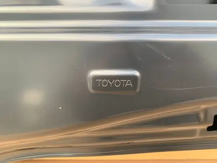 Передний капот на Toyota Rav4 2019-2023 (Оригинал) за 252 000 тг. в Алматы – фото 5