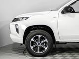 Mitsubishi L200 DC Invite+ 2022 годаfor13 490 000 тг. в Алматы – фото 5