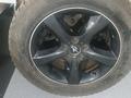 Диски R18 с зимней резиной 255/55 R18 за 200 000 тг. в Астана