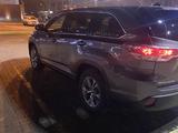 Toyota Highlander 2015 года за 8 800 000 тг. в Актобе – фото 4