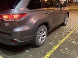 Toyota Highlander 2015 года за 8 800 000 тг. в Актобе – фото 5