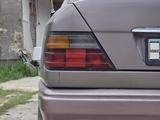 Mercedes-Benz E 220 1994 года за 1 100 000 тг. в Алматы – фото 3