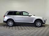 Volkswagen Touareg 2008 года за 4 800 000 тг. в Алматы – фото 4