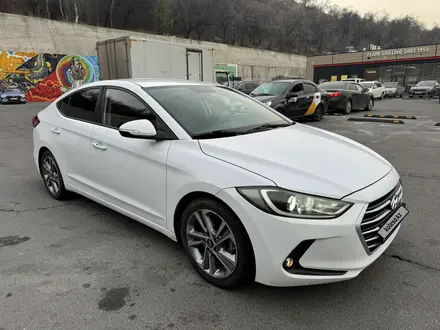 Hyundai Elantra 2018 года за 6 500 000 тг. в Алматы – фото 3