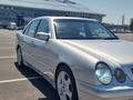 Mercedes-Benz E 320 2000 года за 4 500 000 тг. в Шымкент – фото 6