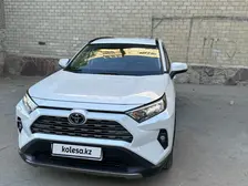 Toyota RAV4, 2025