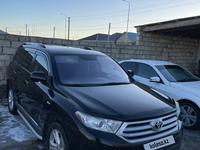 Toyota Highlander 2013 годаfor10 000 000 тг. в Атырау