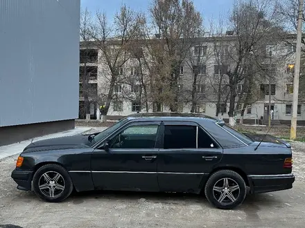 Mercedes-Benz E 200 1990 года за 1 200 000 тг. в Тараз