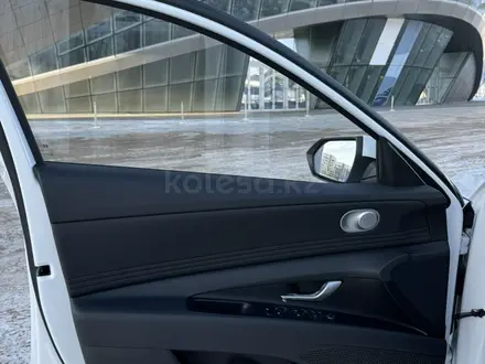 Hyundai Elantra 2023 года за 10 400 000 тг. в Астана – фото 8