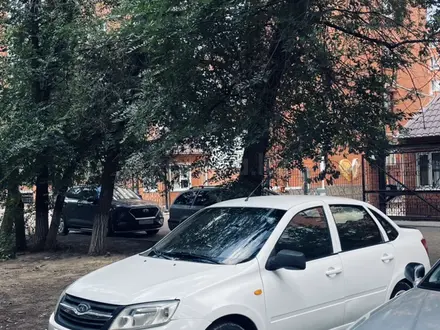 ВАЗ (Lada) Granta 2190 2013 года за 2 700 000 тг. в Уральск – фото 2