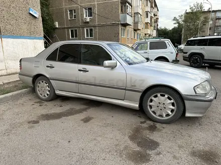 Mercedes-Benz C 200 1997 года за 2 800 000 тг. в Караганда – фото 3