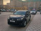 Toyota Highlander 2016 годаfor15 000 000 тг. в Актау