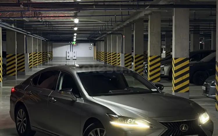 Lexus ES 250 2021 года за 18 000 000 тг. в Астана