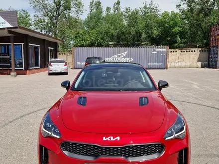 Kia Stinger 2022 года за 18 450 000 тг. в Алматы