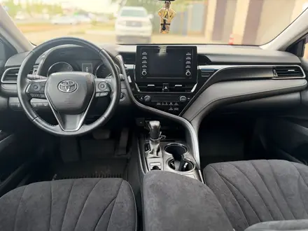 Toyota Camry 2021 года за 13 200 000 тг. в Астана – фото 8