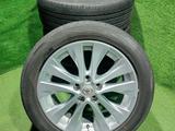 Диск с Шинами Yokohama RV02 лето 235/50 R18 Toyota Vellfire за 370 000 тг. в Алматы – фото 2