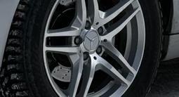 Диски AMG r17 Nokian Hakkapeliitta 9 за 425 000 тг. в Семей – фото 2