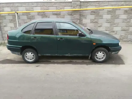 Volkswagen Polo 1996 года за 600 000 тг. в Алматы – фото 3