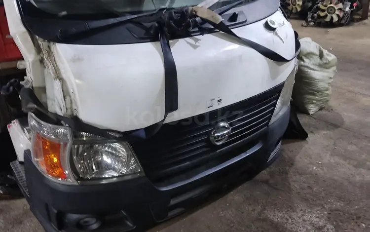 МОРДА НОУСКАТ БАМПЕР ФАРЫ В СБОРЕ NISSAN CARAVAN E25 за 400 000 тг. в Тараз